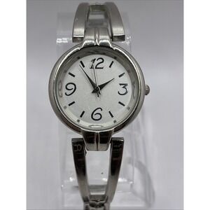 Women's‎ Silver-Tone Quartz Watch 6" Band 31mm Case- New Battery